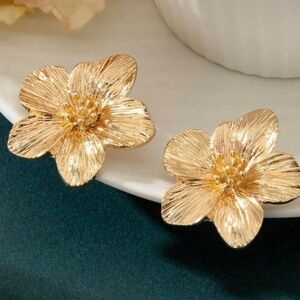 Gold sunflower earrings